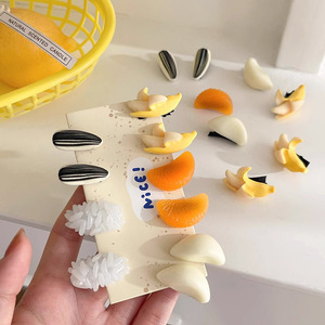 Horquillas Decorativas para Mujer, con Flequillo Lateral Simulado, Pequeñas y Elegantes, con Diseño de Melón - Product Image 1