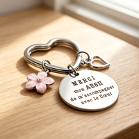 Porte-clés en métal en forme de cœur avec breloque fleur rose, étiquette gravée 'Merci' en français, cadeau pour la fin de l'année scolaire ou Noël