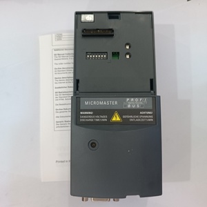 Module PROFIBUS MM4 en stock 6SE6400‑1PB00-0AA0 MICROMASTER4 pour MICROMASTER 4 MM420 MM430 MM440 - Product Image 1