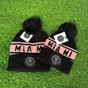 Euro Football Club Factory Direct Hip Hop Custom logo prodotto invernale intero Jacquard nuovo maglia Pom Pom Beanie cappelli freddi - Product Image 1