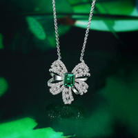 Los últimos diseños de collar de lujo 925 plata esterlina diamante mujeres Esmeralda gema colgante collar