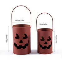Lanterne décorative artisanale en métal avec poignée, motif citrouille Jack-O'-Lantern pour Halloween, fête de la récolte d'automne et décoration intérieure