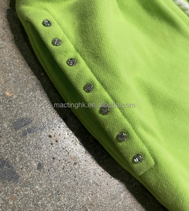 Pantalon de survêtement surdimensionné à jambe large et droite, 100 % coton, 400 g/m², taille élastique, avec rivets et strass - Product Image 5