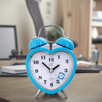 Jam Alarm Logam Kuarsa Bertenaga Baterai Analog Bentuk Hati dengan Logo Kustom Bosheng, Sangat Keras untuk Penggunaan di Meja atau Samping Tempat Tidur