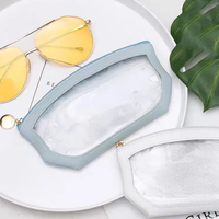 Étuis à lunettes en PVC et en cuir à la mode pochettes de rangement universelles pour lunettes de soleil pour l'extérieur