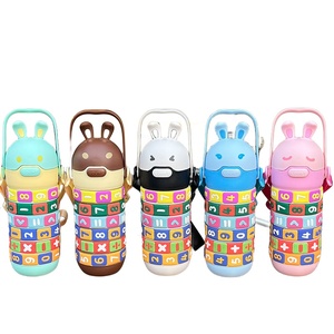 520ml grande capacité sans Bpa tasse en plastique pour enfants mignon Portable maison filles dessin animé bouilloire Puzzle <span class=keywords><strong>bouteille</strong></span> d'eau numérique - Product Image 1