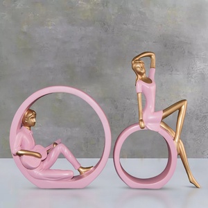 รูปปั้นเรซิ่นเพ้นท์มือลายคู่รักอนิเมะนามธรรม พร้อมโลโก้ขนาดตามสั่ง รูปทรงพีระมิด ดนตรี ความรัก ตกแต่งบ้าน โรงแรม ห้องนั่งเล่น ห้องนอน - Product Image 4