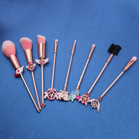 DailyQueen 2024 nueva llegada 8 piezas único Midi Fox Sailor Moon juego de brochas de maquillaje con brocha de afeitar bajo MOQ personalización