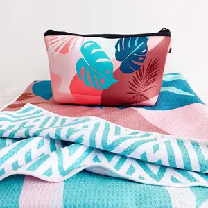 Neues Design chinesische Sek Strand tuch benutzer definierte Muster und Logo sand freie Waffel Sommer Strand tuch mit Neopren-Tasche