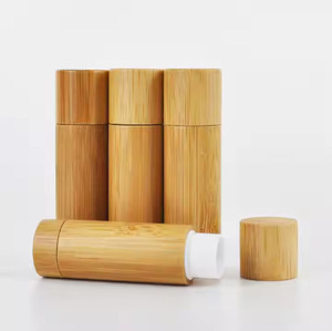 Baume à lèvres en bambou écologique, personnalisable, hydratant et protecteur solaire - Product Image 3