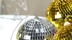 गर्म बिक्री 30 सेमी डिस्को स्टाइल मिरर बॉल क्रिसमस डे होम और पार्टी सजावट आभूषण - Product Image 6