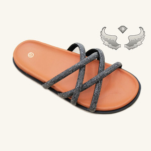 Nouvelles pantoufles et sandales pour femmes à semelle plate antidérapante, confortables, décontractées, en forme de goutte d'eau, durables et à la mode. - Product Image 5