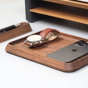 Plateau de présentation de bijoux en bois massif pour l'organisation du bureau avec rangement pour montres et téléphones - Product Image 1