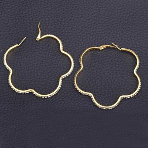 Collare - Aros Grandes de Diferentes Colores para Mujer, Acero Inoxidable, Color Dorado que Nunca se Desvanece, Regalo para Mujer, Aros de Moda, Joyería - Product Image 4