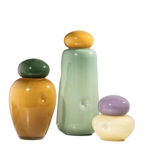 Jarrón de Vidrio Color Caramelo con Tapa, Decoración Moderna y Ecológica para el Hogar, Accesorios Creativos para Arreglos Florales de Mesa - Product Image 1