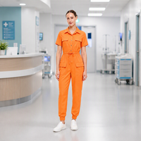 Combinaison de travail pour femmes OEM à manches courtes, col chemise, boutons sur le devant, taille à cordon de serrage, poches à rabat, uniforme pour hôpital, entretien ménager, spa