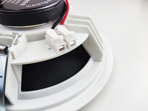 Venta caliente de fábrica Económico 15W 70-100V Altavoz de techo Altavoz de 6 pulgadas Subwoofer estéreo para uso escolar y hospitalario - Product Image 5