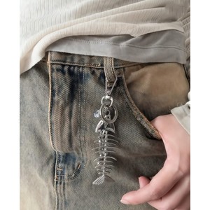Nouveau porte-clés Jins en forme d'arête de poisson, pendentif tendance en alliage d'argent pour sac, téléphone, accessoire élégant pour les trajets quotidiens - Product Image 2