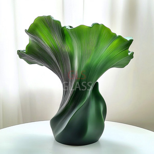 Vase en verre sculpté à la main de style Art déco pour mariage et bar mitzvah Décoration de table - Product Image 2
