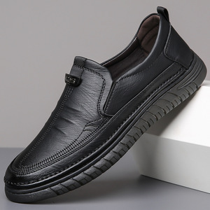 Mocassins en cuir pour hommes, bout rond, à enfiler, respirants, dessus en cuir véritable, semelle extérieure en caoutchouc, chaussures décontractées de printemps - Product Image 1