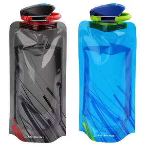 Bouteille d'eau pliable personnalisée avec logo, 700 ml, pliable et portable pour la randonnée, les voyages d'aventure et le camping - Product Image 4