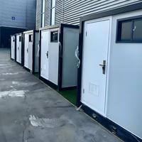 Toilettes préfabriquées portables de 20 pieds avec lavabo, douche, WC, séparation humide/sèche pour hôtel, bureau, bâtiment, utilisation extérieure, design moderne