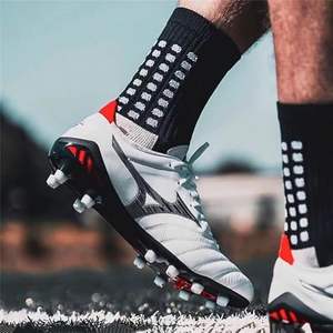Muestra gratis bajo MOQ alta calidad diseño hombres antideslizante fútbol calcetín antideslizante deporte agarre fútbol calcetín logotipo personalizado <span class=keywords><strong>calcetines</strong></span> de fútbol - Product Image 3