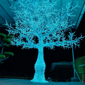 Sculpture d'arbre lumineux sur structure métallique pour la décoration festive des rues, des jardins et des commerces à Noël - Product Image 1