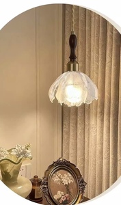 Lampadario in Vetro Creativo Moderno Semplice Lussuoso Piccolo e Caldo Personalizzato con Telecomando LED per Camera da Letto - Product Image 6