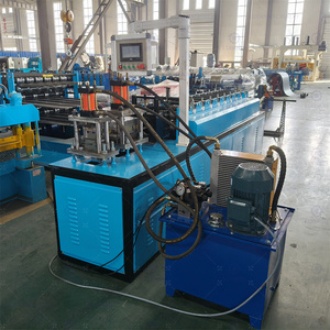 Machine de profilage de poutrelles en acier Omega à <span class=keywords><strong>bon</strong></span> <span class=keywords><strong>prix</strong></span>, formage de poutrelles sur mesure avec découpe hydraulique - Product Image 5