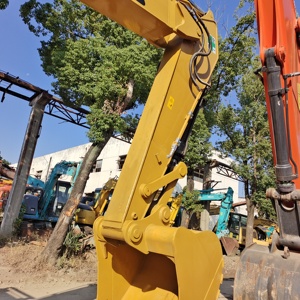 Excavadora de cadenas usada Caterpillar 330D2L de 30 toneladas, modelo 2022, con motor y caja de cambios de 200 kW de potencia, en venta. - Product Image 3