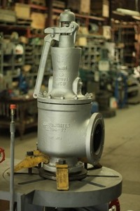 Válvulas de seguridad de alta presión operadas por piloto de la serie Consolidated 2900 para sistemas de gas, líquidos y vapor de alta presión - Product Image 3