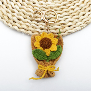 Adornos de ganchillo hechos a mano de alta resistencia, colgantes de ramo de flores tejidos, colgantes de bolsa de flores hechos a mano para el Día de San Valentín - Product Image 3