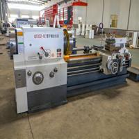 Machine à fileter les tuyaux polyvalente Q1332, tour manuel, idéale pour le tournage et la découpe de métaux dans le secteur pétrolier.