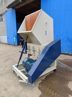 Máquina trituradora de residuos de plástico multifuncional con componentes de núcleo de bomba de engranajes de caja de cambios para trituración de plástico ahora disponible para la venta