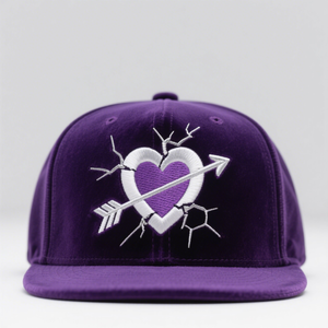 Gorra SnapBack bordada vintage personalizada al por mayor, gorra con estampado floral y de personajes, escena callejera de terciopelo y actuación de fiesta - Product Image 3