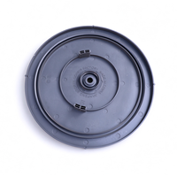 Plateforme tournante en plastique moulé par injection sur mesure avec surface rainurée circulaire et inserts métalliques