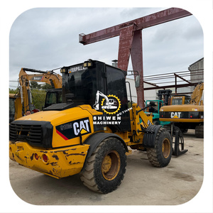 Chargeuse sur pneus d'occasion CAT910M du Japon, capacité nominale de 8 tonnes, faible consommation de carburant, service professionnel, vente mondiale en liquidation - Product Image 1