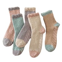 Chaussons d'hiver épais et chauds, douillets, en peluche moelleuse, antidérapants, à la cheville, avec grip, pour femmes et hommes, pour l'hôpital, la maison, le sol