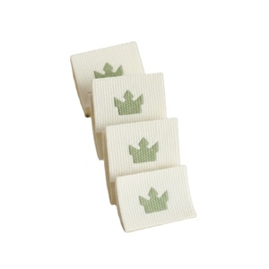 Étiquettes de col imprimées en coton satiné lavable avec bords coupés droit et bords découpés au laser, adaptées aux vêtements et aux chaussures - Product Image 1