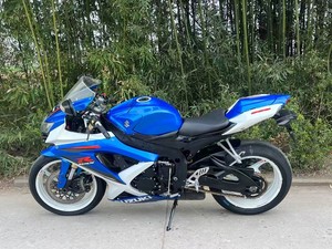 Clásica Suzuki <span class=keywords><strong>GSX</strong></span>-<span class=keywords><strong>R600</strong></span> <span class=keywords><strong>K8</strong></span>, Moto Deportiva de Cilindrada Media, Cuatro Cilindros, Refrigeración por Agua, Sensación de Moto Clásica en Perfectas Condiciones - Product Image 4