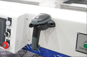 Machine de forage de trou latéral cnc à tête unique Machine horizontale d'alésage CNC pour meubles en bois à vendre en Libye Zimbabwe Tanzanie - Product Image 3