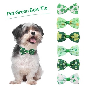 En stock: Collar elástico con lazo para mascotas (corbata de lazo) para gatos y perros pequeños - Trébol de cuatro hojas - Todas las estaciones - Festival Irlandés - Product Image 1