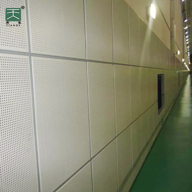 TianGe usine 600x600 feuilles de placage d'aluminium Clip acoustique 60x60 carreaux de plafond en aluminium