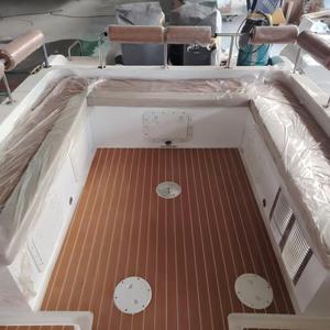 <span class=keywords><strong>Bateau</strong></span> <span class=keywords><strong>de</strong></span> <span class=keywords><strong>plaisance</strong></span> <span class=keywords><strong>de</strong></span> luxe <span class=keywords><strong>de</strong></span> 9,5 m, <span class=keywords><strong>bateau</strong></span> <span class=keywords><strong>de</strong></span> pêche en fibre <span class=keywords><strong>de</strong></span> verre avec moteur, <span class=keywords><strong>prix</strong></span> d'usine en Chine - Product Image 3