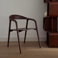 Chaise de salle à manger moderne nordique à prix abordable en bois massif de frêne avec assise rembourrée en cuir ou en tissu pour hôtel, cuisine ou café