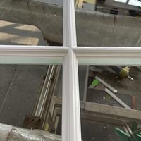 Fenêtre fixe moderne à économie d'énergie pour usage extérieur (maison/villa) – Étanchéité air-eau, verre Low-E, design circulaire, éclairage amélioré