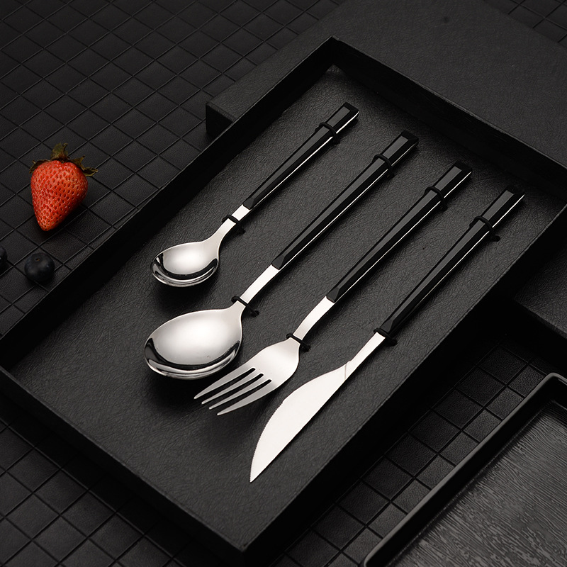 เศษไม้ 4 ชิ้น