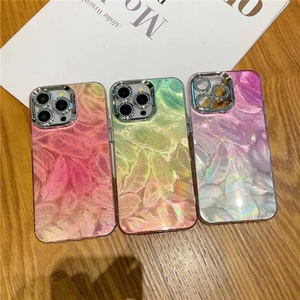Funda de Teléfono con Diseño de Pluma Láser Degradado de Lujo para iPhone 11 12 13 14 15 Pro Max, Moderna, con Luz Fluida y Protección Antigolpes - Product Image 2