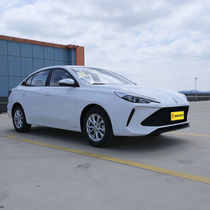 Roewe I5 2023รุ่นเกียร์ธรรมดา129hp 1.5L รถยนต์เบนซิน L4เบนซินเบนซิน1195กก. ควบคุมน้ำหนักรถซีดานมือสอง - Product Image 4